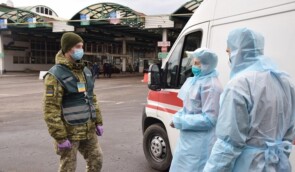 Правозахисні організації закликають скасувати обмеження на пунктах пропуску на Донбасі, які вводять через коронавірус