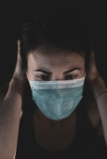 “Не така господиня”: жінка розповіла, як з карантином у її дім прийшло насильство