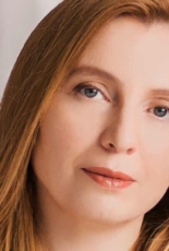 Хто й за що переслідує активістку, яка ловить посадовців на плагіаті