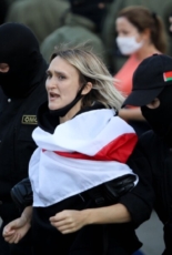 Наруга над жінками: вийшла третя проміжна доповідь про тортури в Білорусі