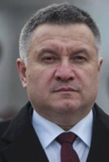 Фінал “вічного міністра”. Все про причини і наслідки відставки Арсена Авакова – великий аналіз НВ