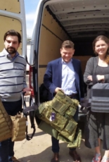 Документатори Коаліції “Україна. П’ята ранку” отримали бронежилети від Чехії
