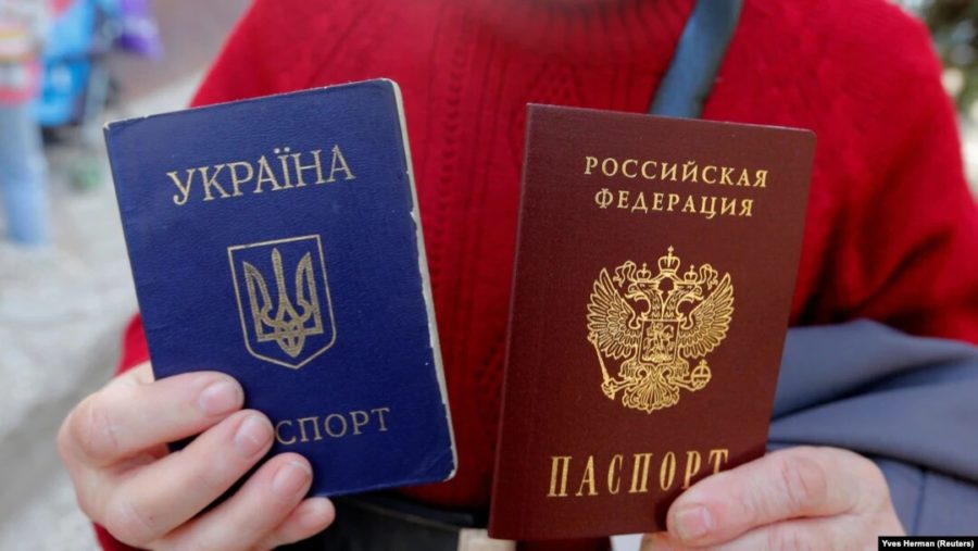 Українці, які отримали паспорти РФ в окупації, не злочинці, а жертви 