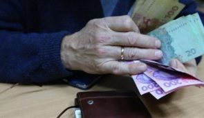 Правозахисники вимагають від влади не відмовляти у пенсії кримчанам