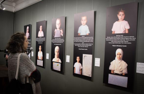Growing up waiting for their fathers: a photo exhibition about the children of Crimean Tatar political prisoners opened in Kyiv