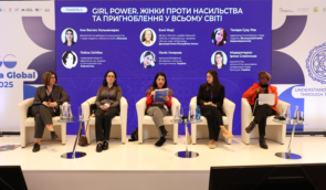 Жінки тримають один одну, і це рятує життя: панель “Girl Power” на “Crimea Global”