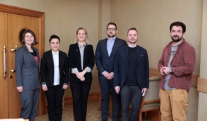 Права людини, антикорупція та вибори: у Києві відбулася зустріч правозахисників із міністеркою закордонних справ  і торгівлі Ірландії